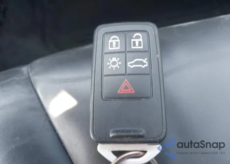 2017 Volvo V60 T6 R-Design Platinum из США, поврежденный, VIN YV149MSS3H1333984